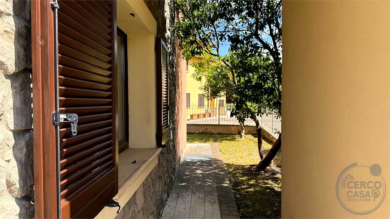 TODI - ROSCETO: APPARTAMENTO CON GIARDINO ESCLUSIVO