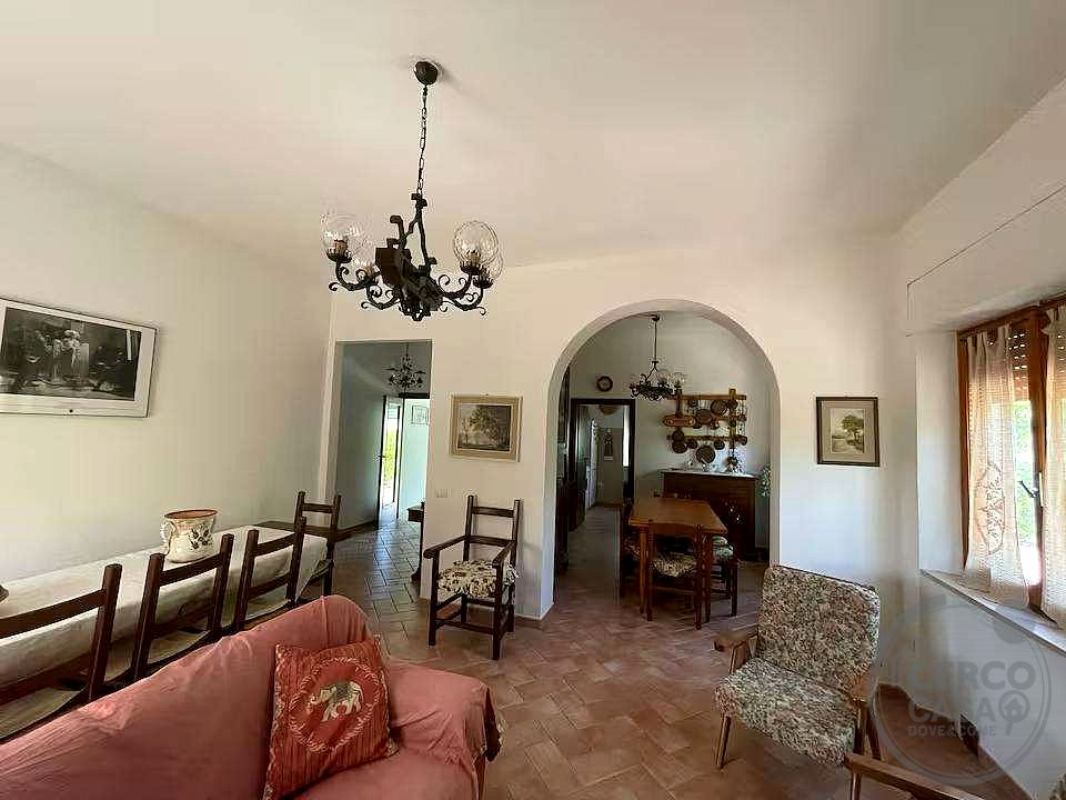 MASSA MARTANA - VILLA SAN FAUSTINO: CASA INDIPENDENTE CON PISCINA