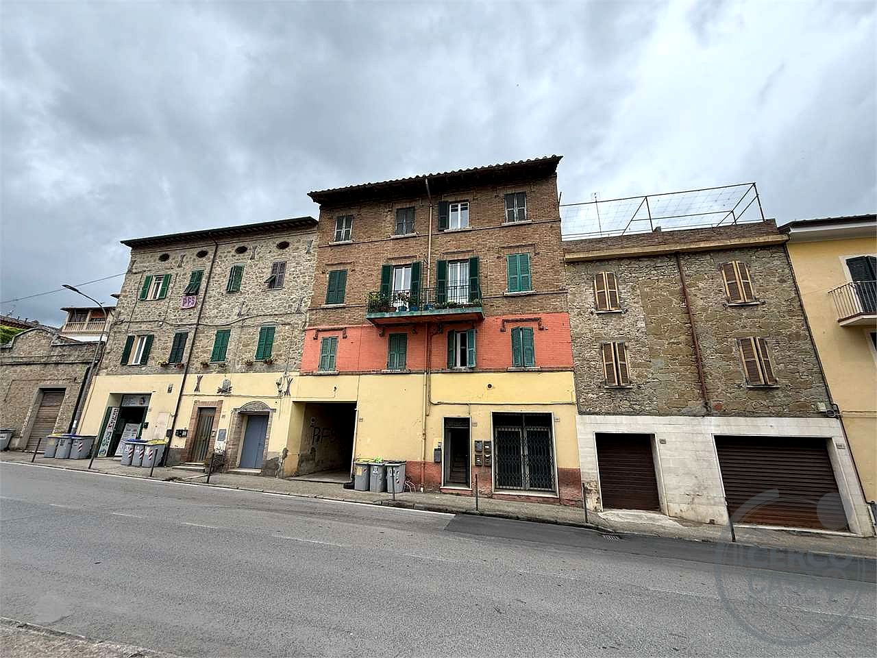 PERUGIA: AMPIO E LUMINOSO APPARTAMENTO AL CENTRO DI PONTE FELCINO