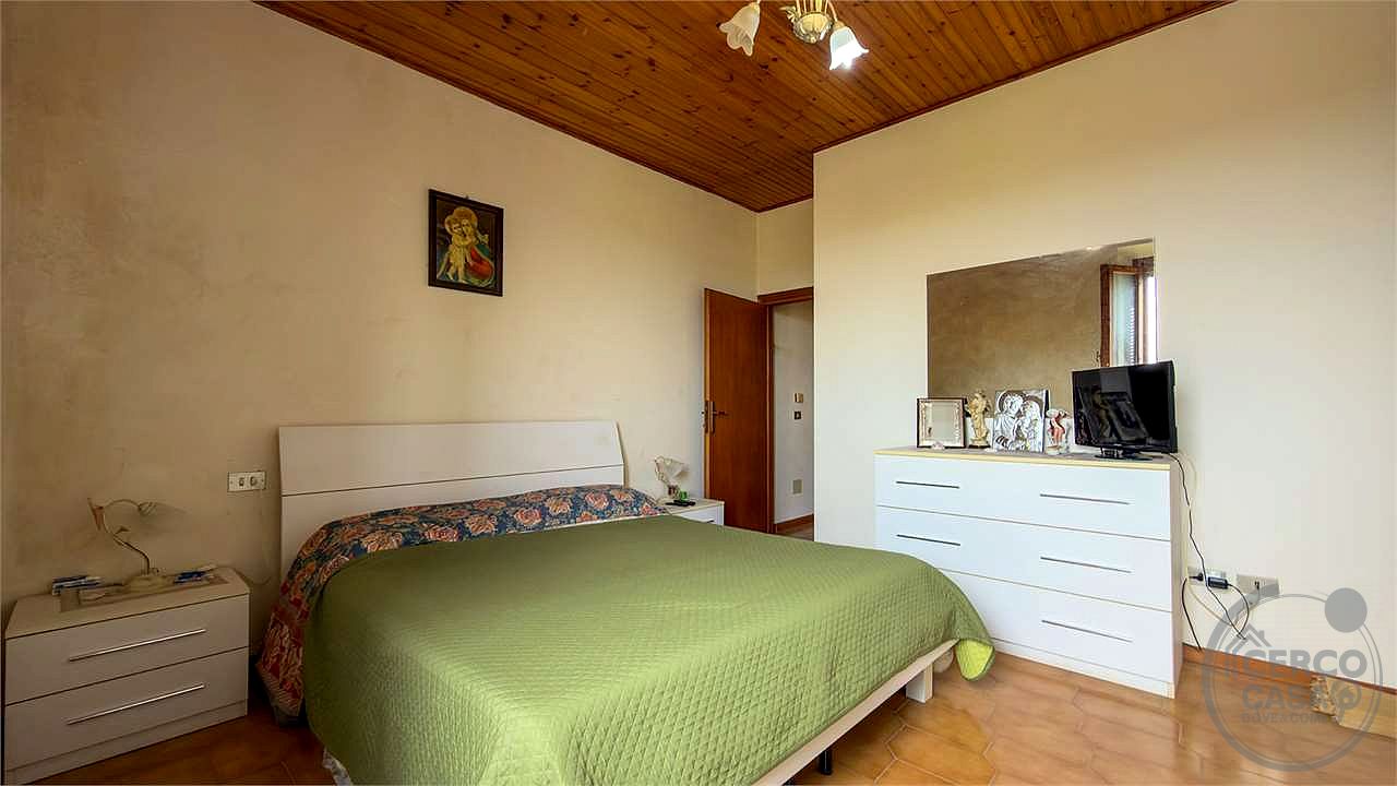 CINIGIANO: TENUTA AGRICOLA CON VISTA SUL MONTE AMIATA