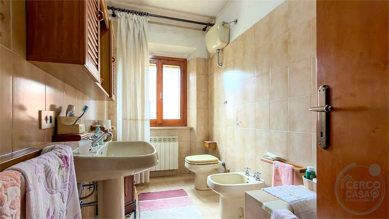 CINIGIANO: TENUTA AGRICOLA CON VISTA SUL MONTE AMIATA