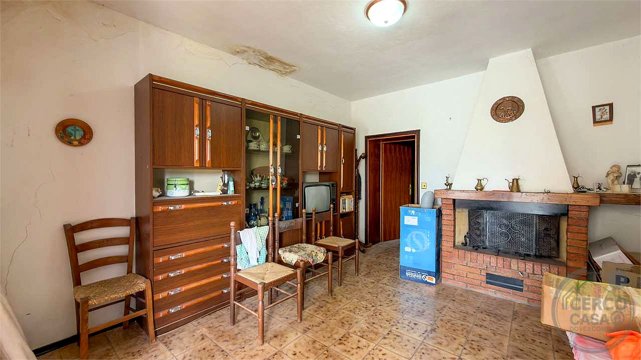 CINIGIANO: TENUTA AGRICOLA CON VISTA SUL MONTE AMIATA