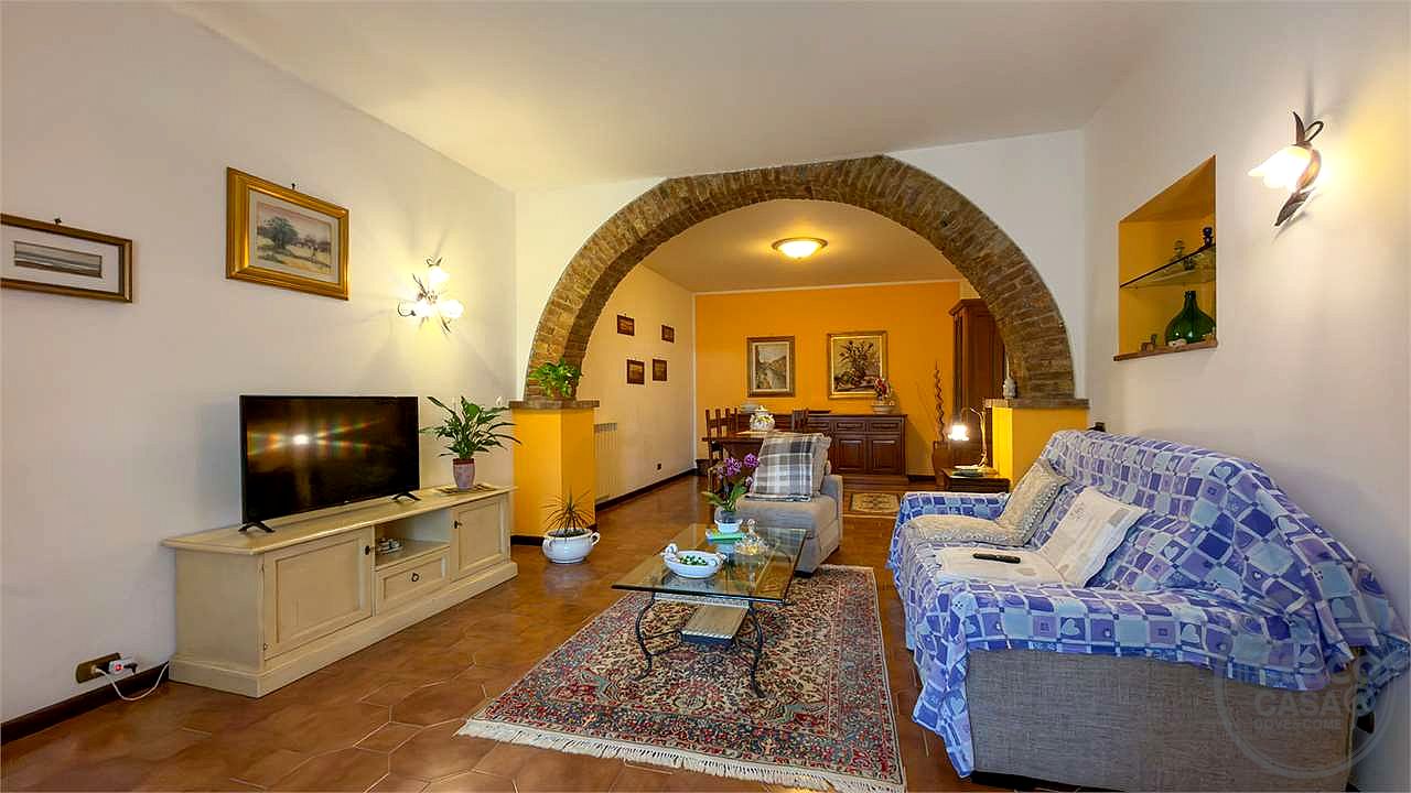 CINIGIANO: TENUTA AGRICOLA CON VISTA SUL MONTE AMIATA