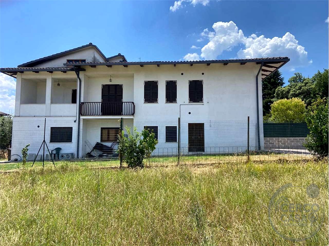 MARSCIANO - CERQUETO: PORZIONE DI VILLA INDIPENDENTE CON GIARDINO