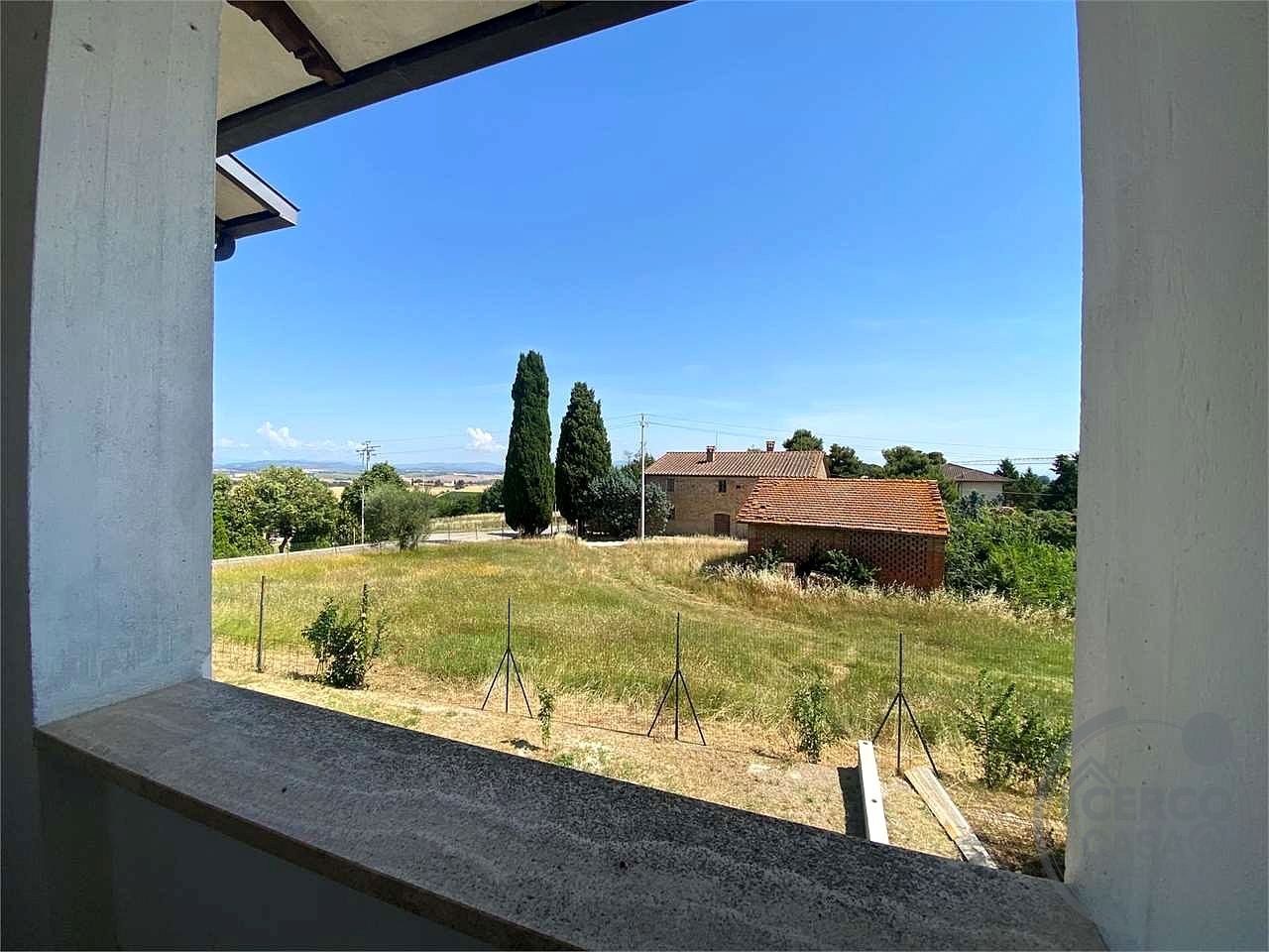 MARSCIANO - CERQUETO: PORZIONE DI VILLA INDIPENDENTE CON GIARDINO
