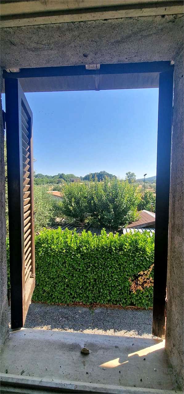 MASSA MARTANA - CASTEL RINALDI: APPARTAMENTO ARREDATO CON GARAGE