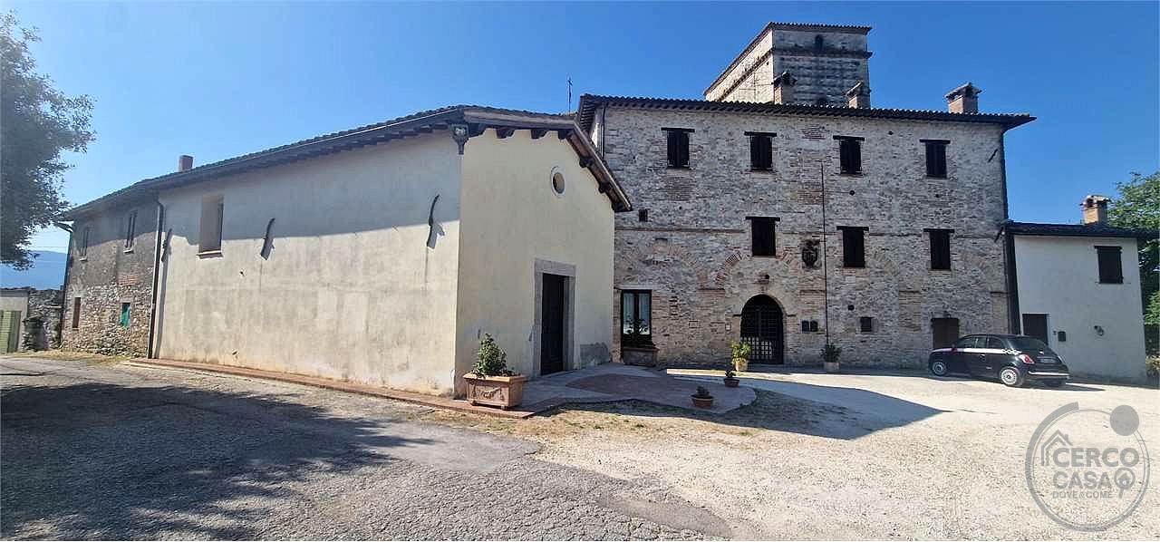 MASSA MARTANA - CASTEL RINALDI: APPARTAMENTO ARREDATO CON GARAGE