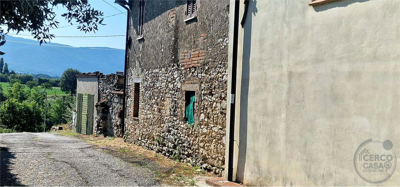 MASSA MARTANA - CASTEL RINALDI: APPARTAMENTO ARREDATO CON GARAGE