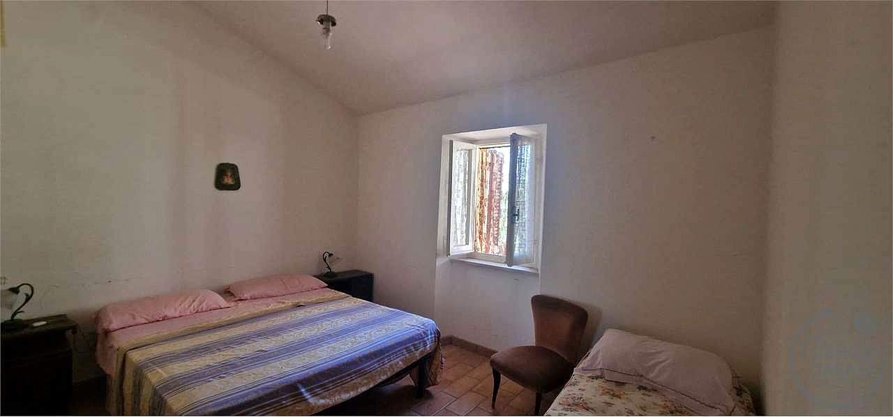 MASSA MARTANA - CASTEL RINALDI: APPARTAMENTO ARREDATO CON GARAGE