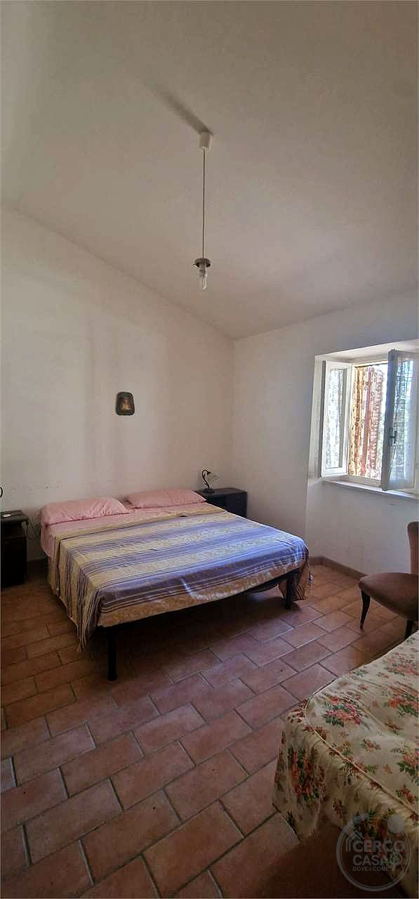 MASSA MARTANA - CASTEL RINALDI: APPARTAMENTO ARREDATO CON GARAGE