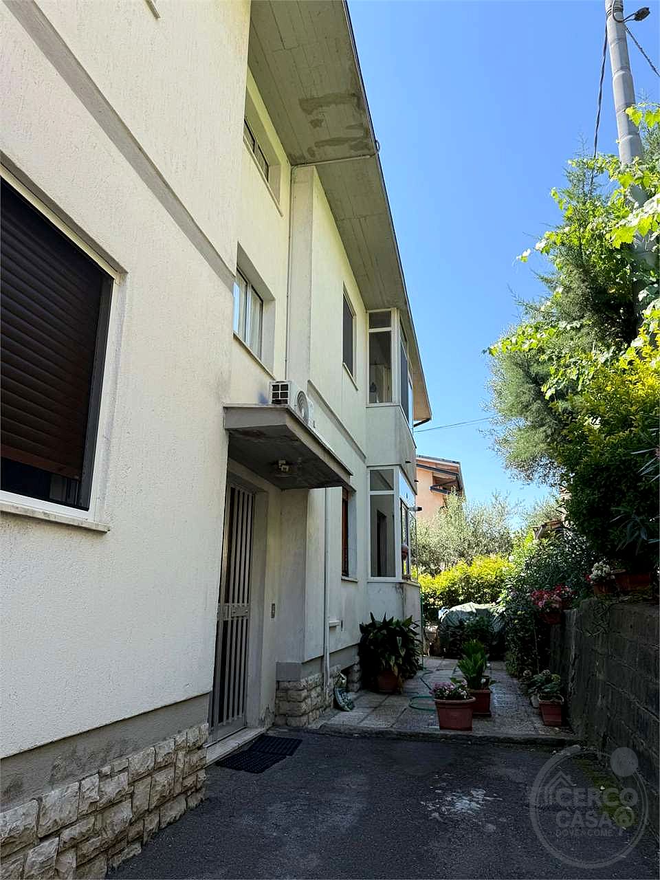 PERUGIA - SAN MARCO: APPARTAMENTO PANORAMICO CON GARAGE E FONDO
