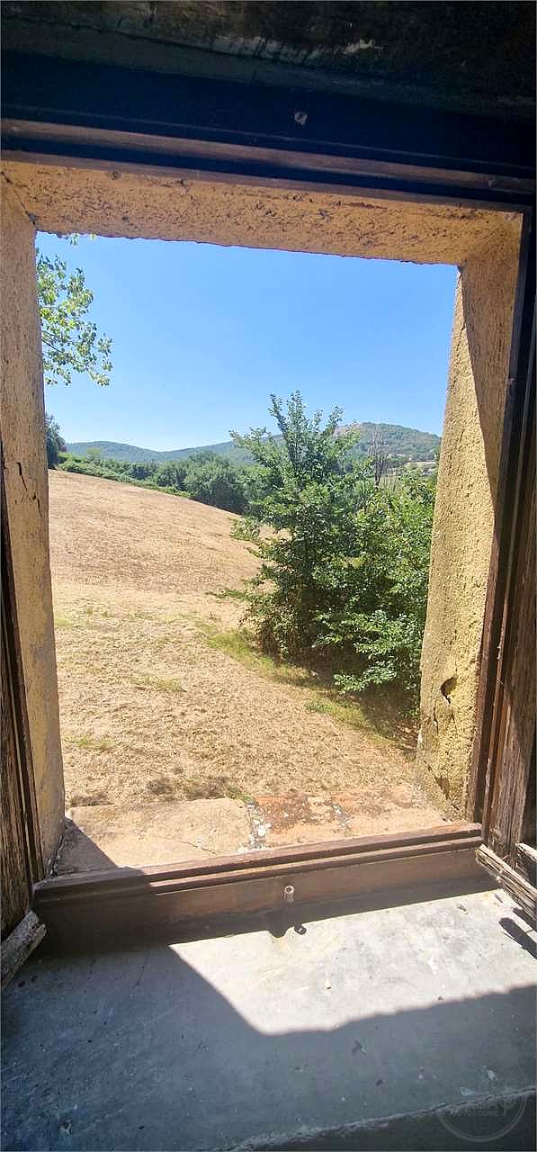 GUALDO CATTANEO - SARAGANO - CASALE CON TERRENO