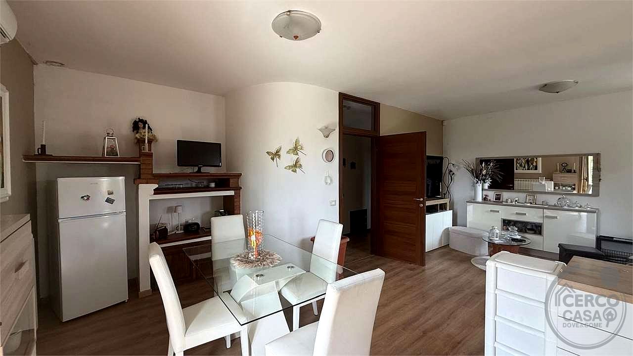 TODI - PANTALLA - CASA SINGOLA CON GIARDINO