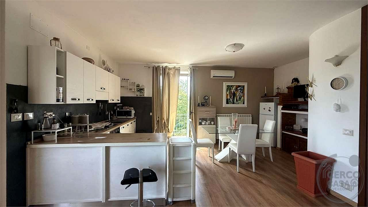 TODI - PANTALLA - CASA SINGOLA CON GIARDINO
