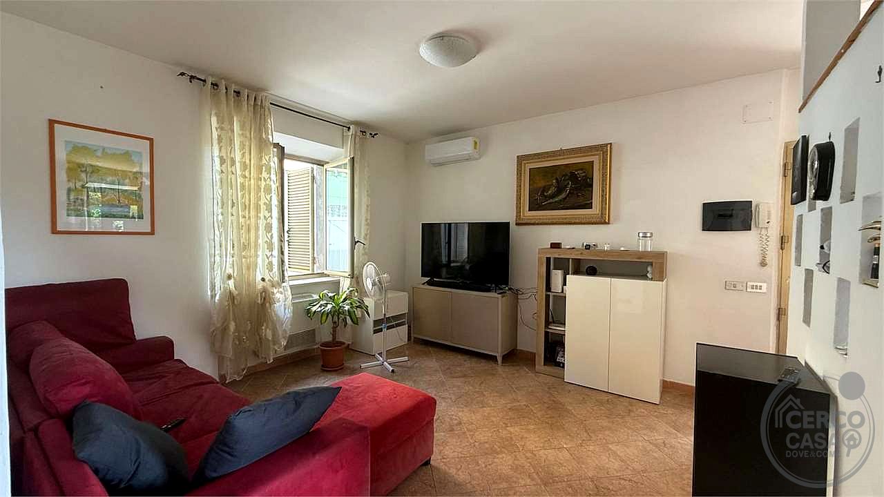TODI - PANTALLA - CASA SINGOLA CON GIARDINO