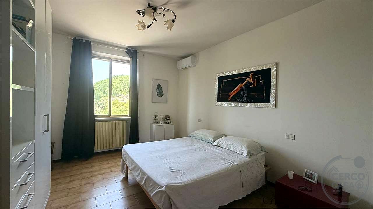 TODI - PANTALLA - CASA SINGOLA CON GIARDINO