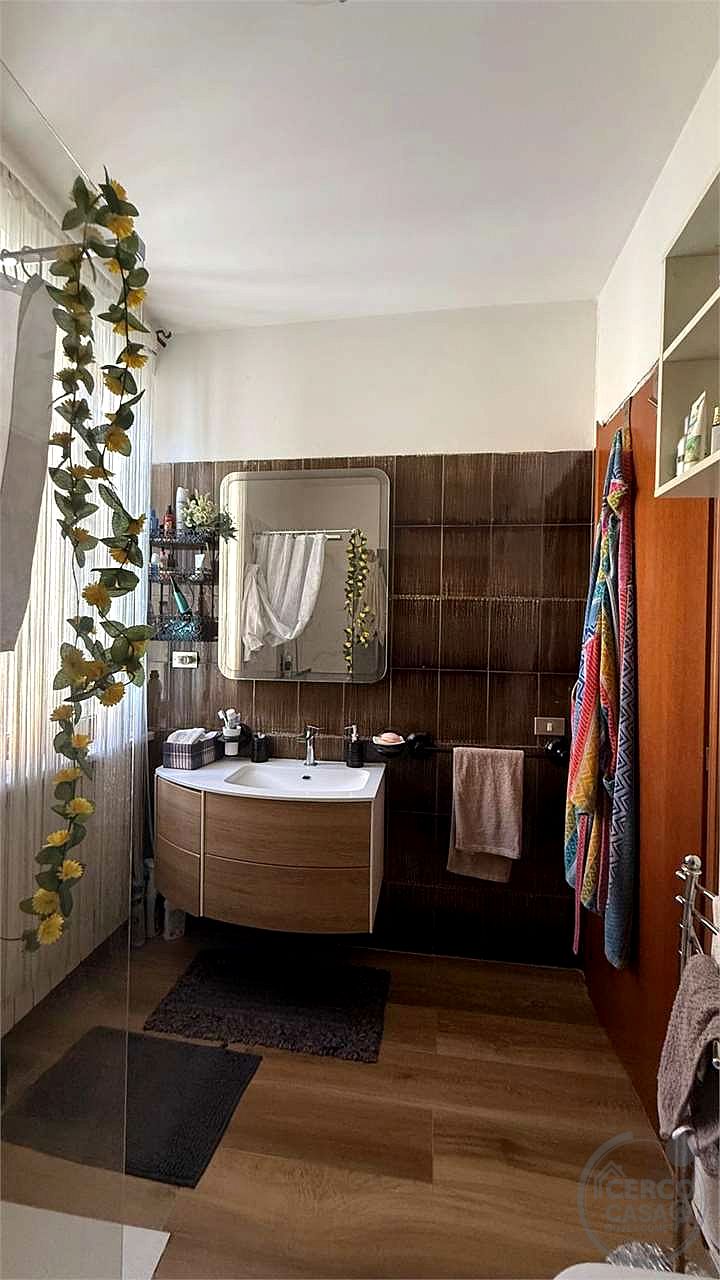 TODI - PANTALLA - CASA SINGOLA CON GIARDINO