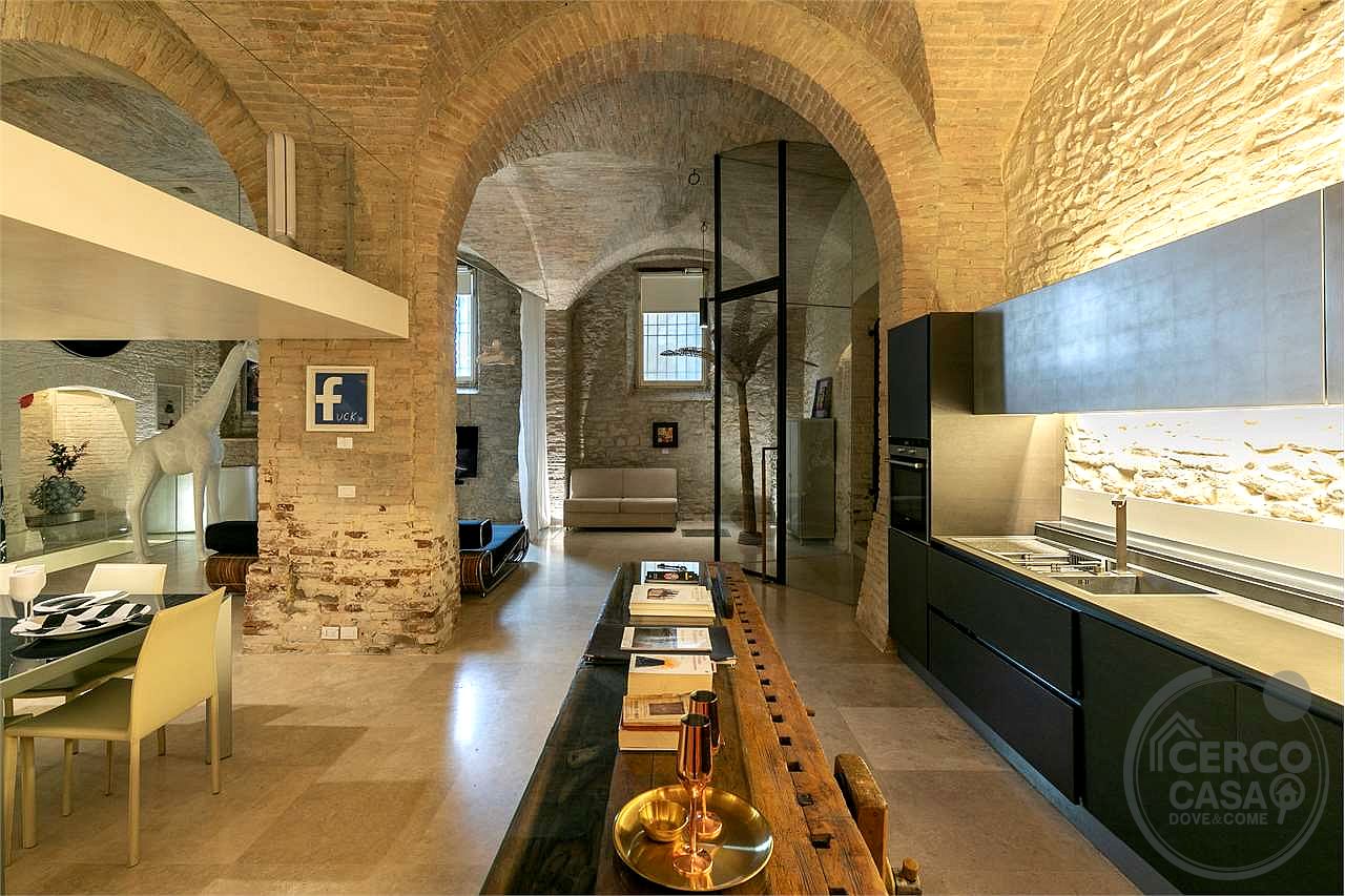 PERUGIA - CENTRO STORICO - ESCLUSIVO LOFT DI DESIGN