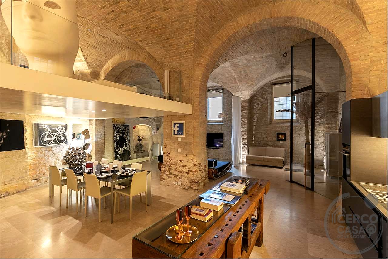 PERUGIA - CENTRO STORICO - ESCLUSIVO LOFT DI DESIGN