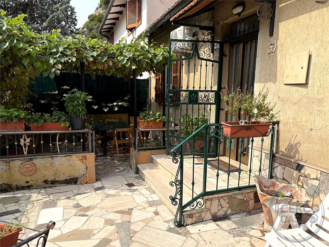 TERNI - PORZIONE DI CASA INDIPENDENTE