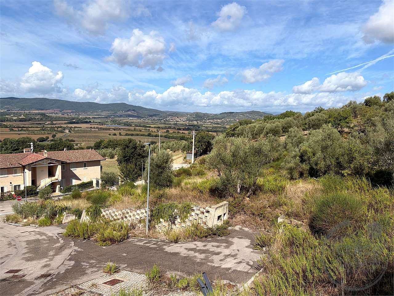 CORCIANO - SAN MARIANO - TERRENO EDIFICABILE