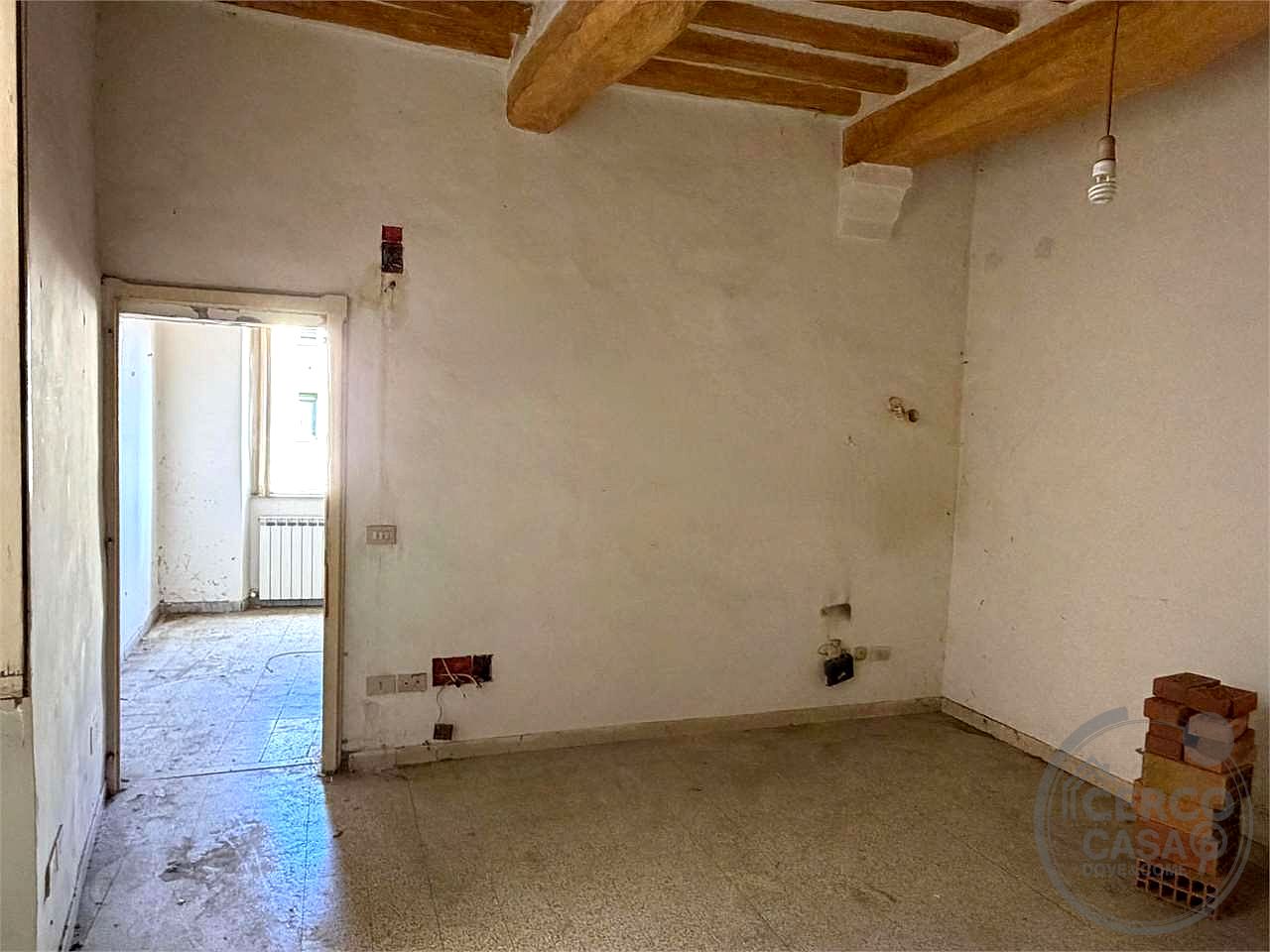 PERUGIA - CORSO CAVOUR - APPARTAMENTO IN FASE DI RISTRUTTURAZIONE