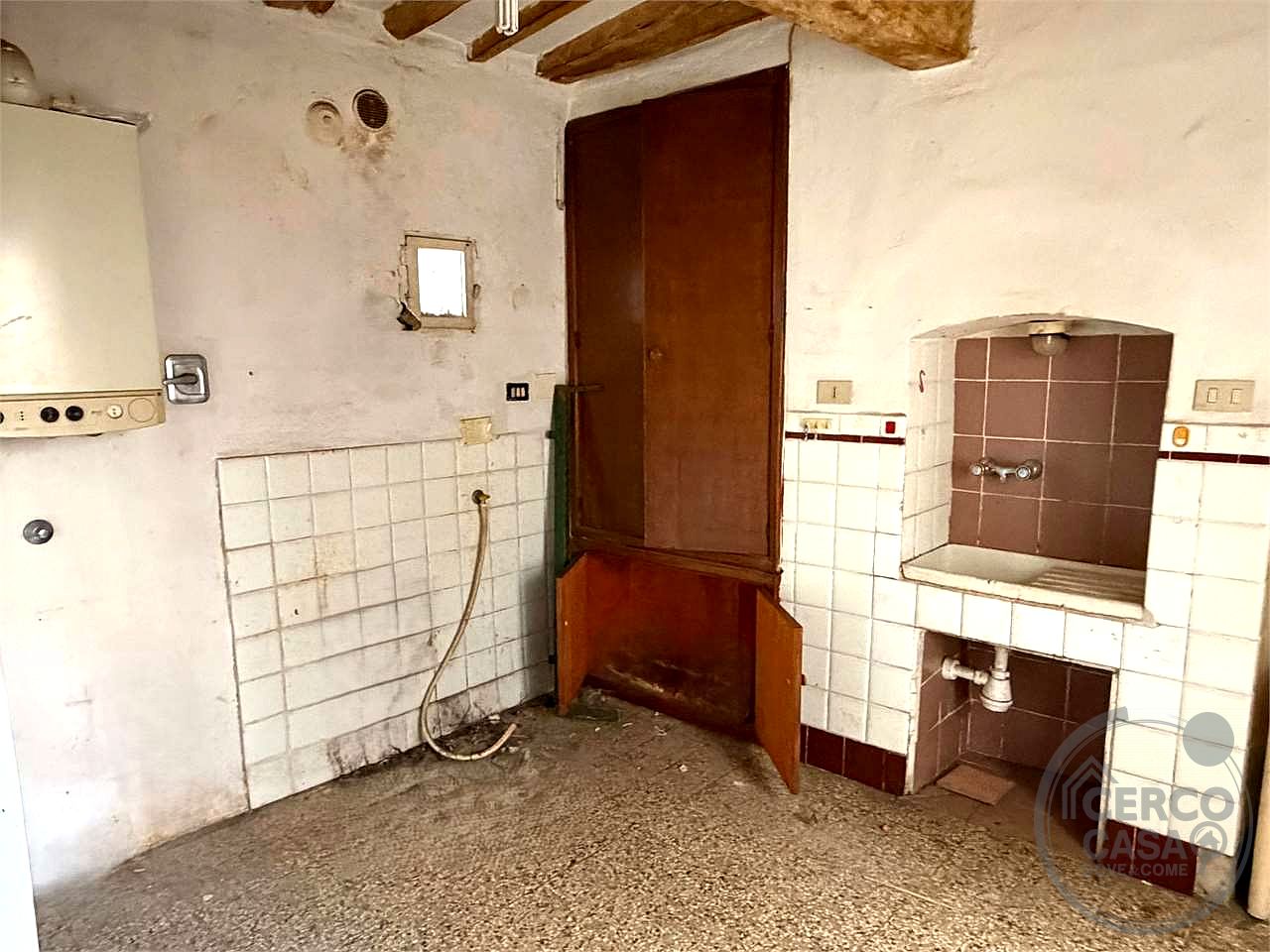 PERUGIA - CORSO CAVOUR - APPARTAMENTO IN FASE DI RISTRUTTURAZIONE