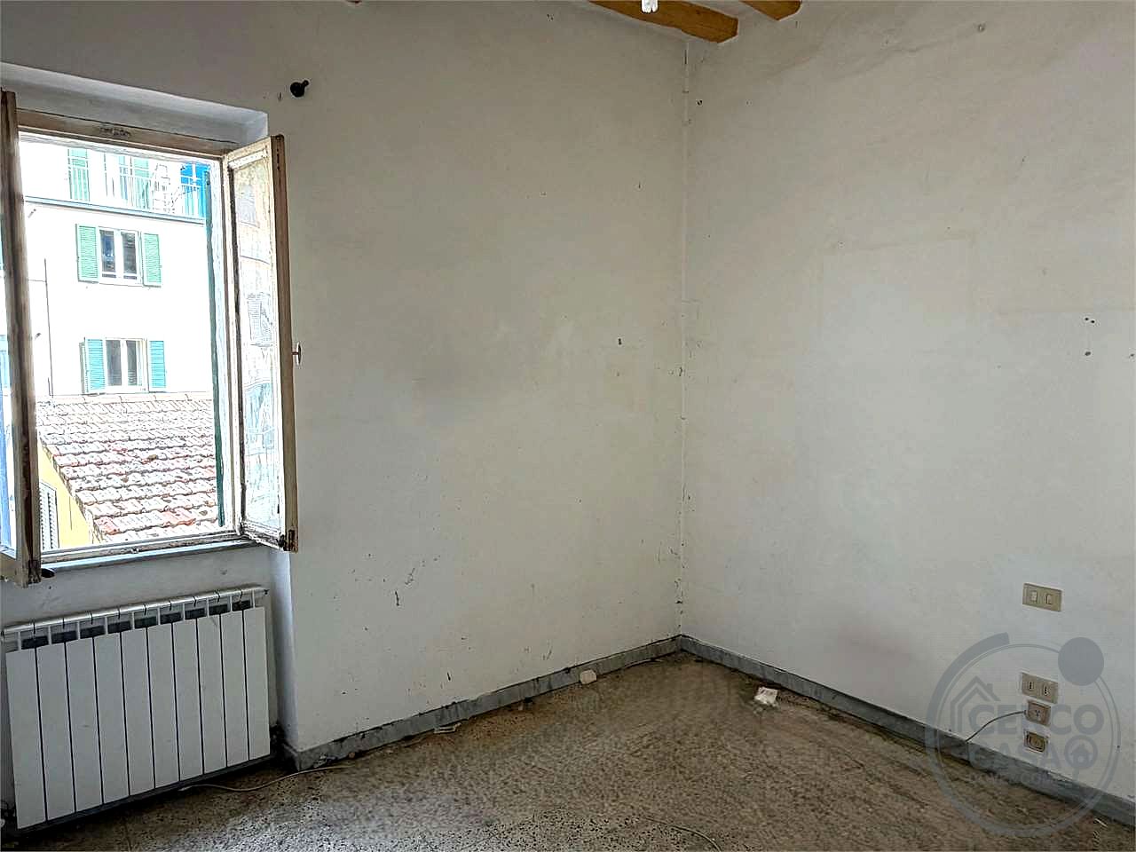 PERUGIA - CORSO CAVOUR - APPARTAMENTO IN FASE DI RISTRUTTURAZIONE