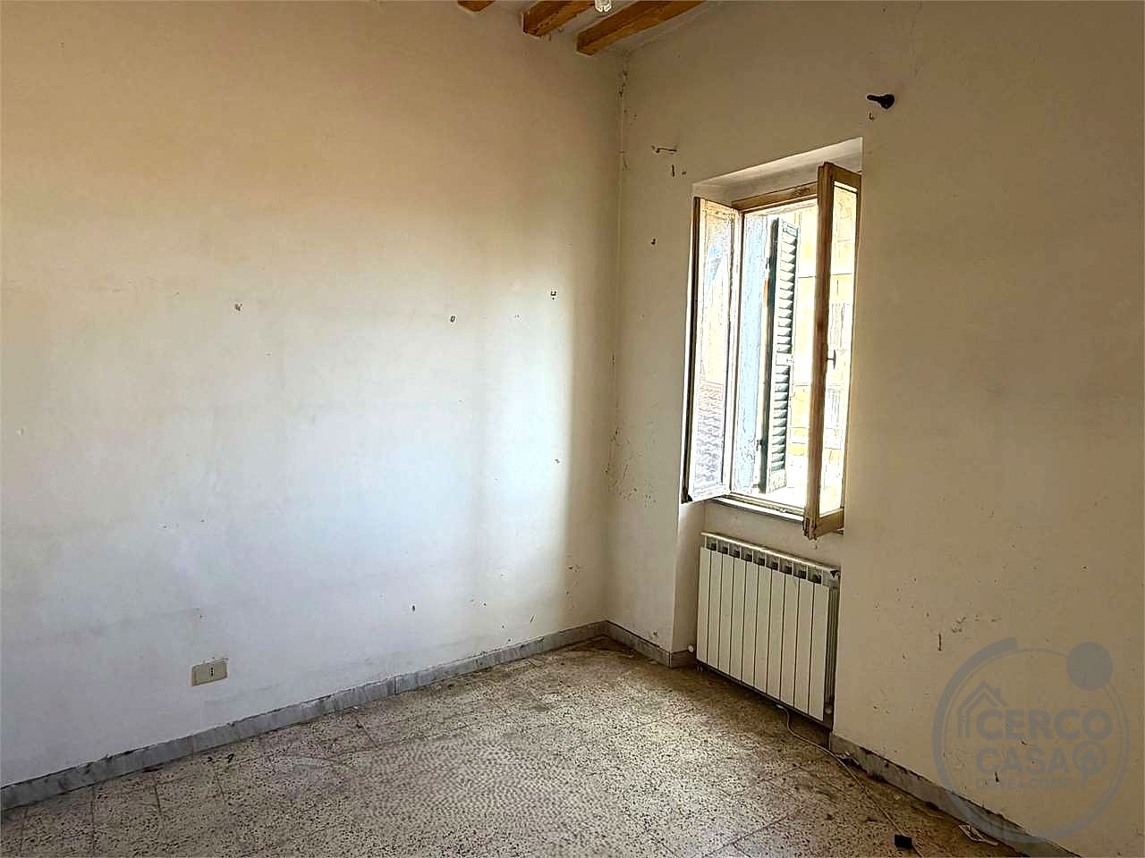 PERUGIA - CORSO CAVOUR - APPARTAMENTO IN FASE DI RISTRUTTURAZIONE
