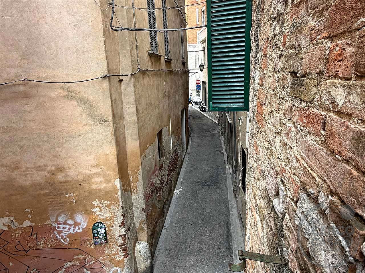 PERUGIA - CORSO CAVOUR - APPARTAMENTO IN FASE DI RISTRUTTURAZIONE