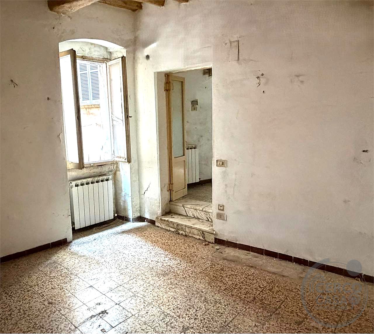 PERUGIA - CORSO CAVOUR - APPARTAMENTO IN FASE DI RISTRUTTURAZIONE