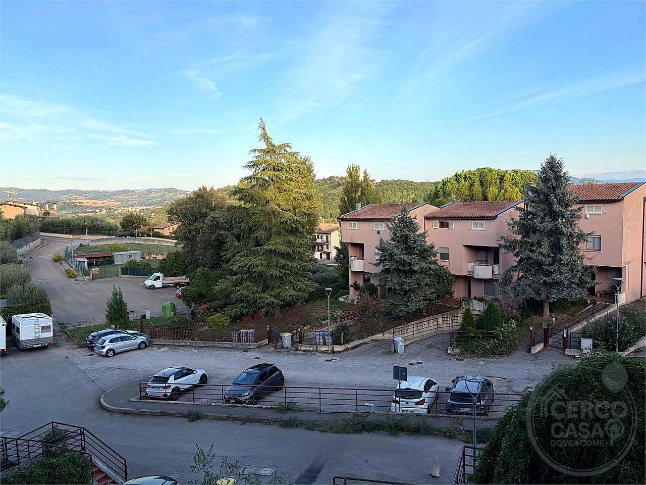 PERUGIA - PONTE FELCINO - VILLA A SCHIERA CON GIARDINO