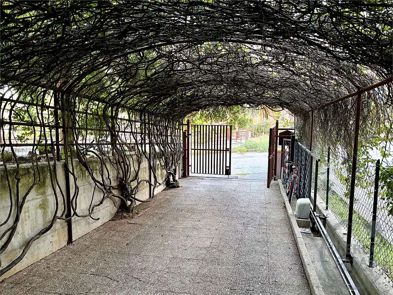 PERUGIA - PONTE FELCINO - VILLA A SCHIERA CON GIARDINO