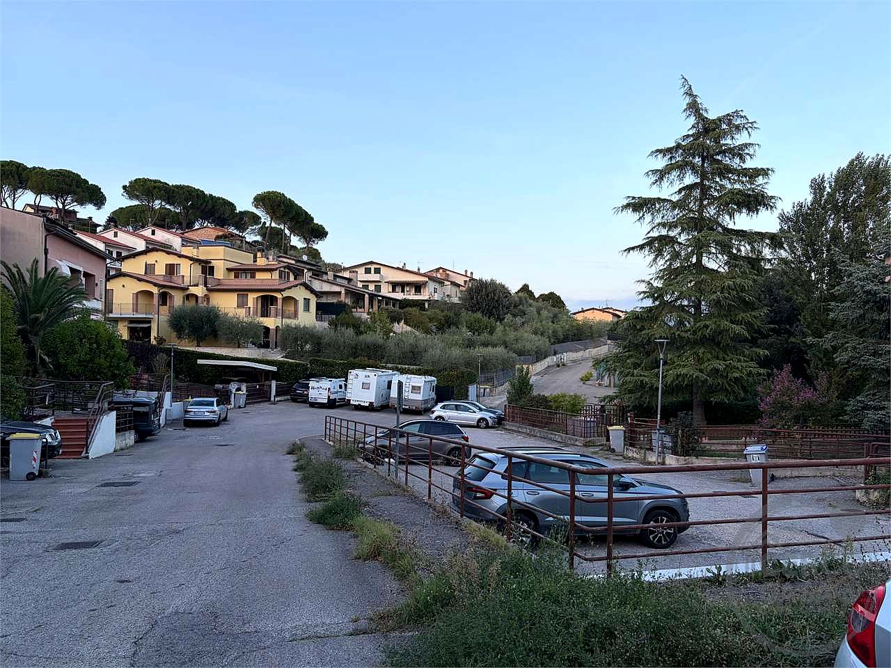 PERUGIA - PONTE FELCINO - VILLA A SCHIERA CON GIARDINO