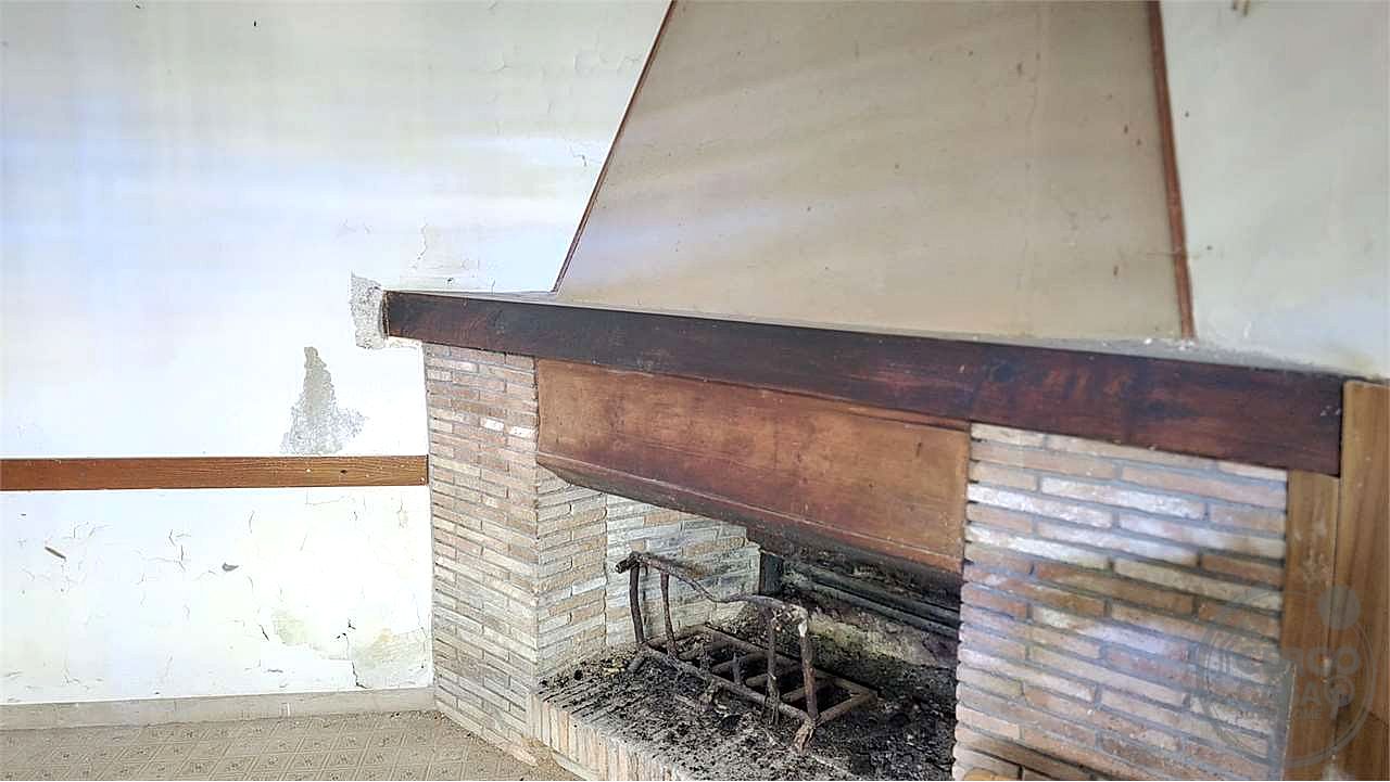 COMPLESSO IMMOBILIARE DI CIRCA 700 MQ – CAMBIO DI DESTINAZIONE D'USO GIÀ APPROVATO