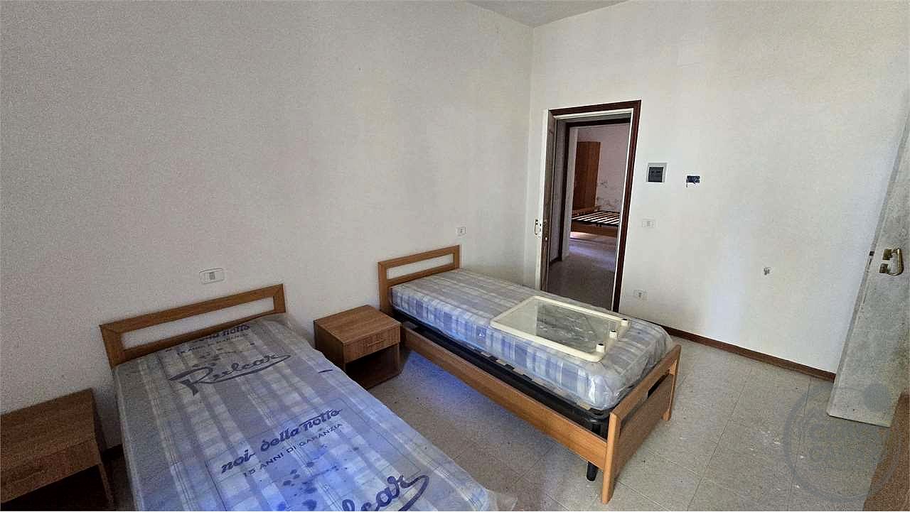 COMPLESSO IMMOBILIARE DI CIRCA 700 MQ – CAMBIO DI DESTINAZIONE D'USO GIÀ APPROVATO