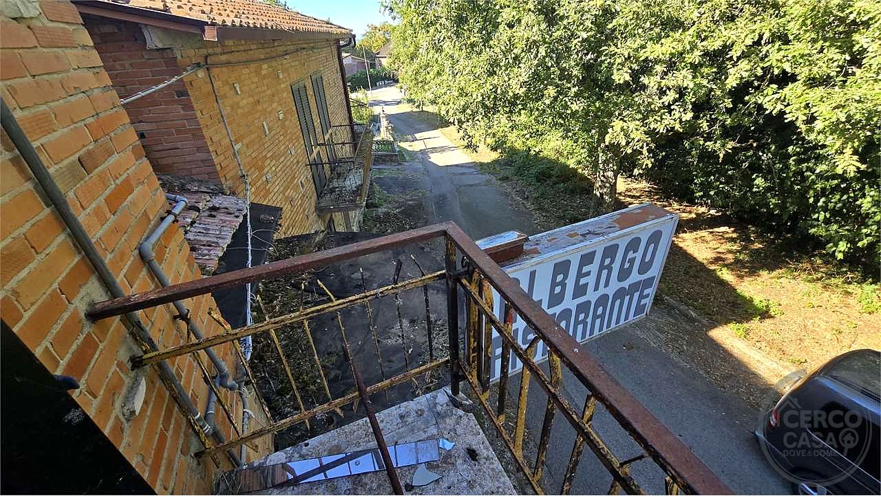 COMPLESSO IMMOBILIARE DI CIRCA 700 MQ – CAMBIO DI DESTINAZIONE D'USO GIÀ APPROVATO