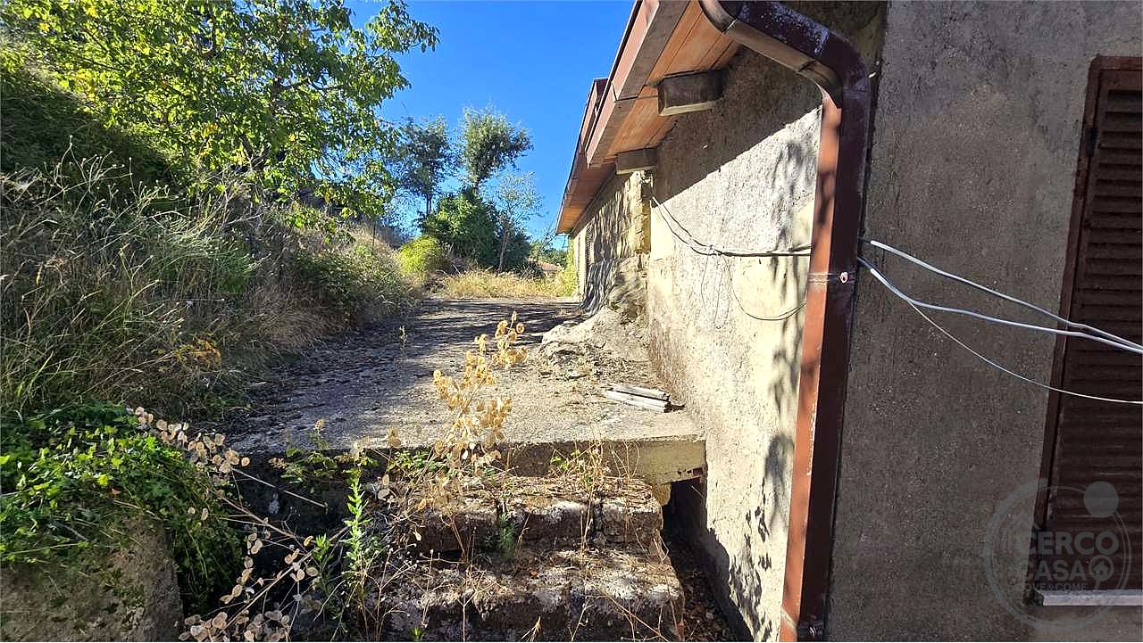 COMPLESSO IMMOBILIARE DI CIRCA 700 MQ – CAMBIO DI DESTINAZIONE D'USO GIÀ APPROVATO