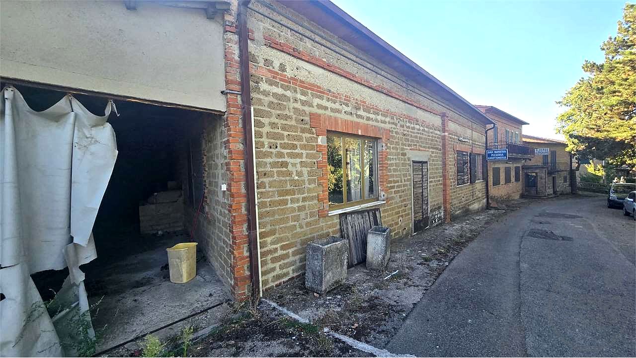 COMPLESSO IMMOBILIARE DI CIRCA 700 MQ – CAMBIO DI DESTINAZIONE D'USO GIÀ APPROVATO