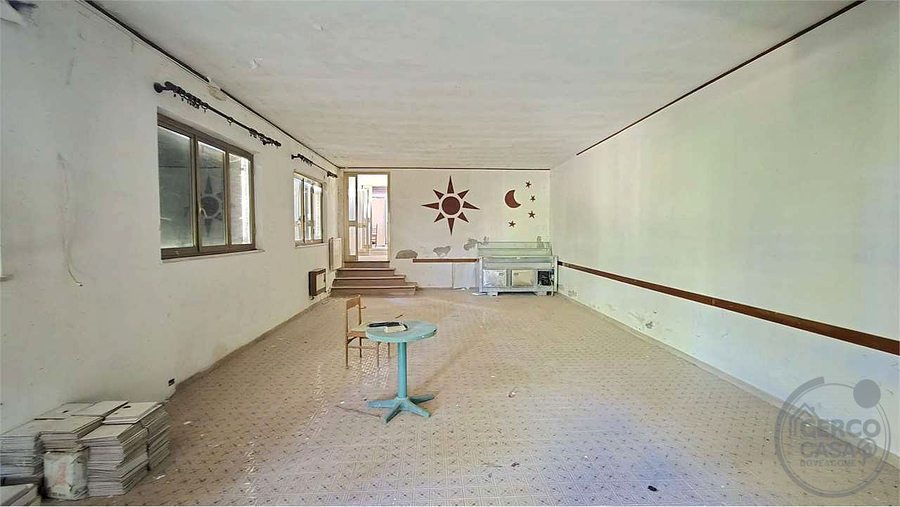 COMPLESSO IMMOBILIARE DI CIRCA 700 MQ – CAMBIO DI DESTINAZIONE D'USO GIÀ APPROVATO