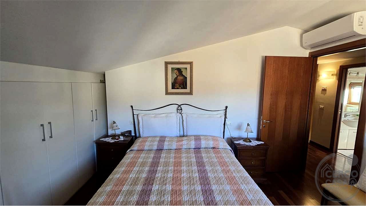 CAMERA CON BAGNO PRIVATO IN APPARTAMENTO DUPLEX CONDIVISO