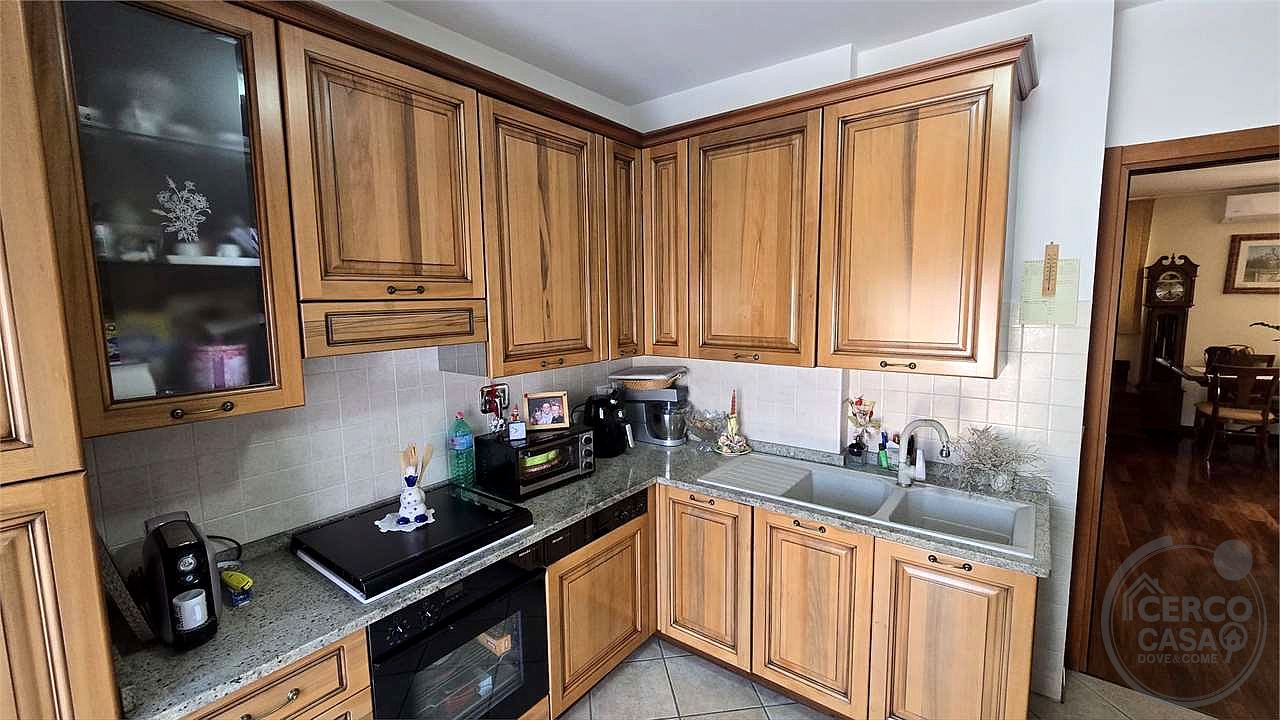 CAMERA CON BAGNO PRIVATO IN APPARTAMENTO DUPLEX CONDIVISO