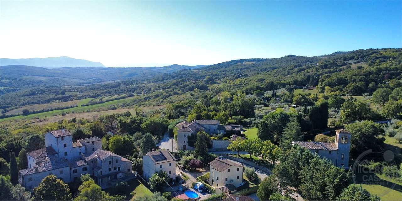 TODI - ROMAZZANO - TERRENO EDIFICABILE