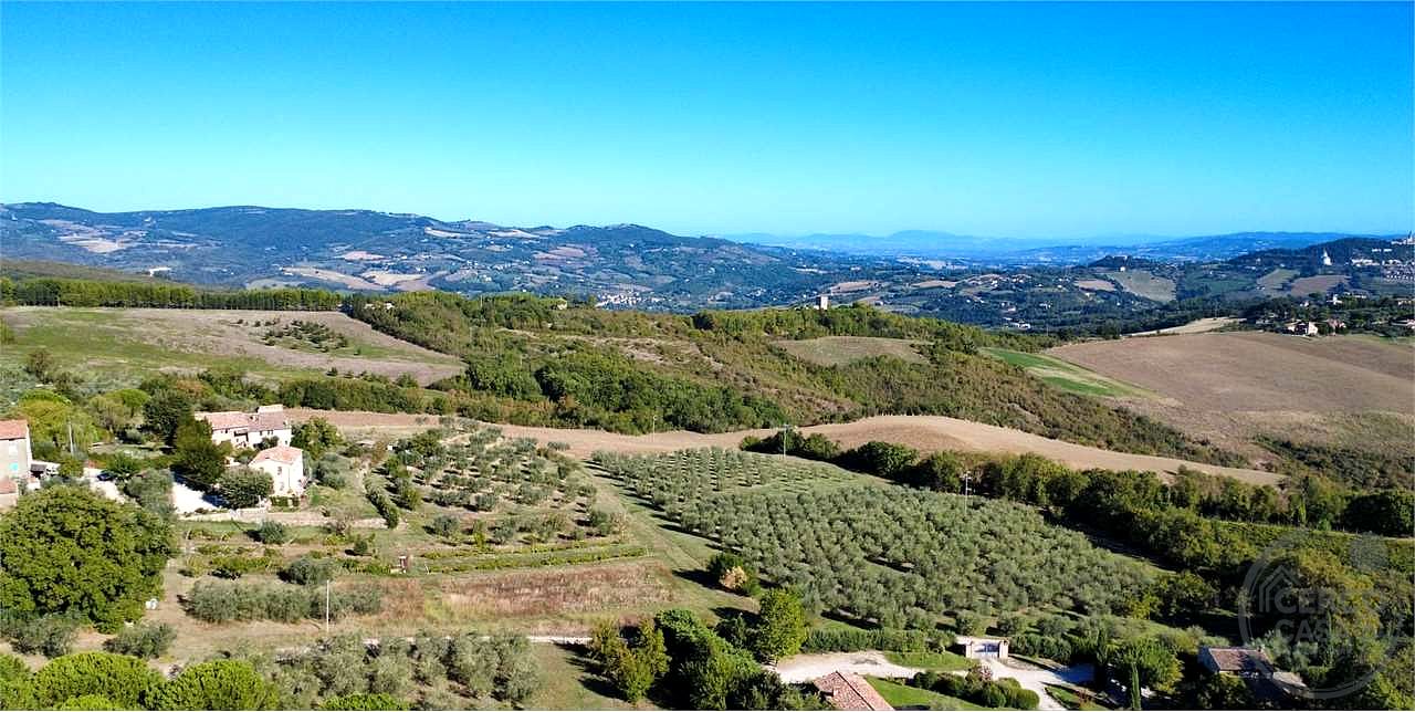 TODI - ROMAZZANO - TERRENO EDIFICABILE