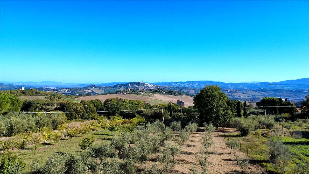 TODI - ROMAZZANO - TERRENO EDIFICABILE