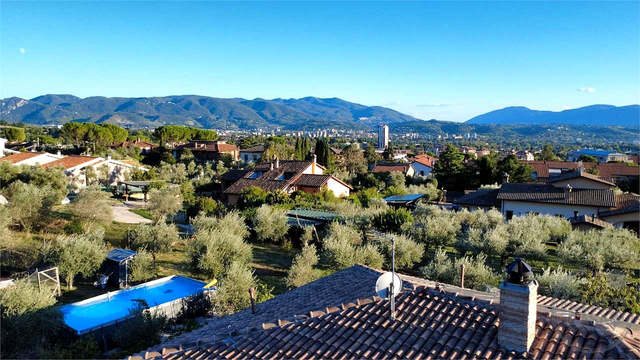 TODI - ROMAZZANO - TERRENO EDIFICABILE