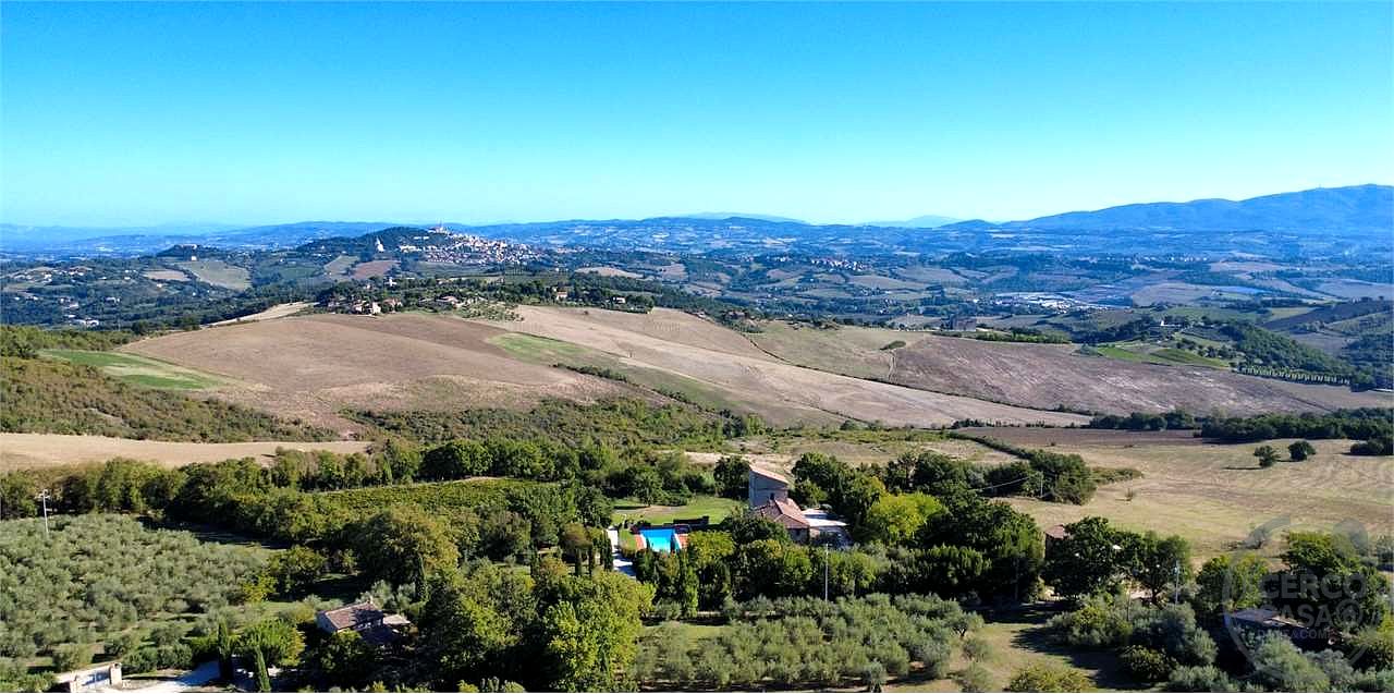 TODI - ROMAZZANO - TERRENO EDIFICABILE