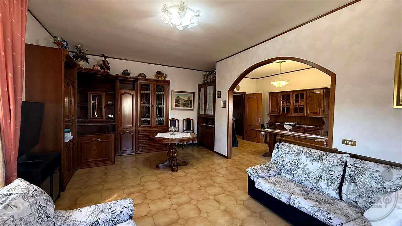 TODI - PANTALLA - APPARTAMENTO AL PIANO PRIMO E SECONDO