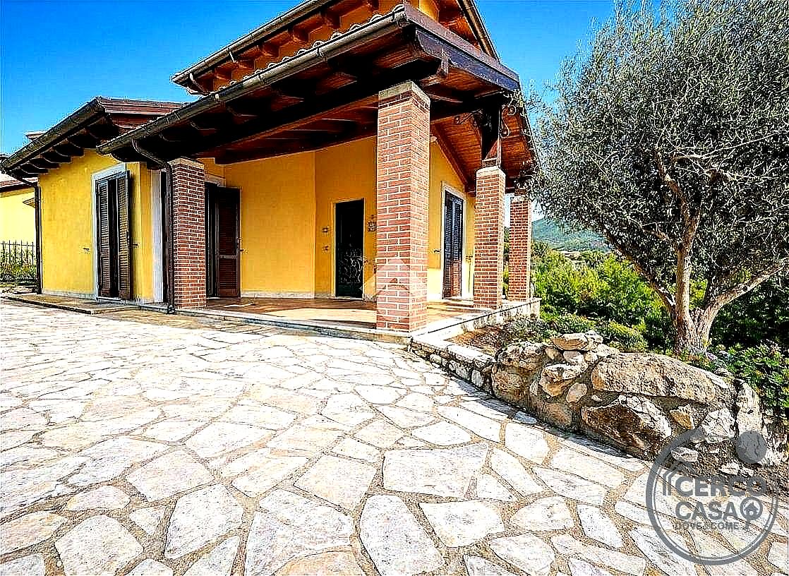 VILLA VENDITA STRONCONE