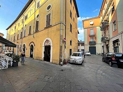 NEGOZIO VENDITA TERNI SEMICENTRO · foto 21
